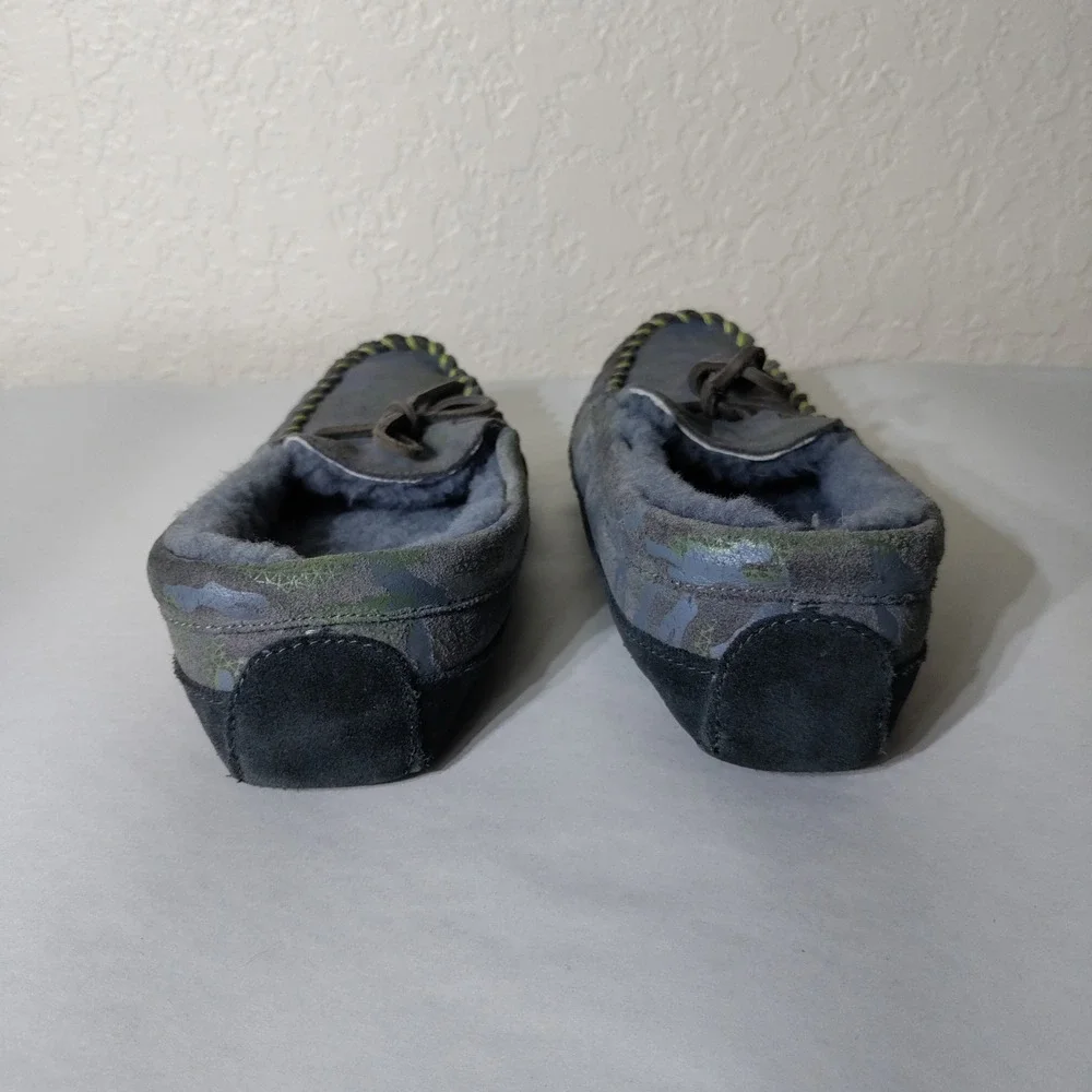 LL Bean Kids Wicked Good Moccasins Camo Gray Green Suede Slippers Size 5 502930